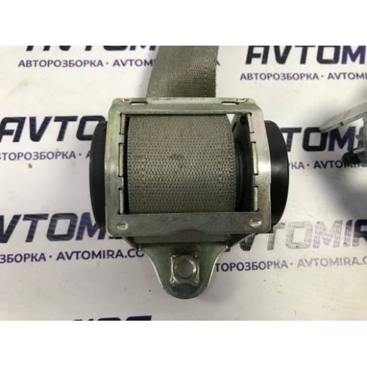 Ремень безопасности передний правый Opel Corsa D 2006-2014 607707800E